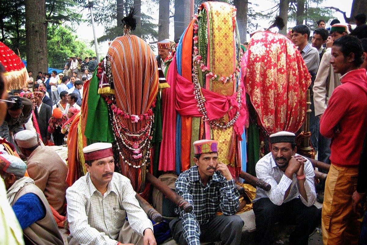Manali culture-traditional dress,food,culture of Manali ,Allseasonsz.com,himachal