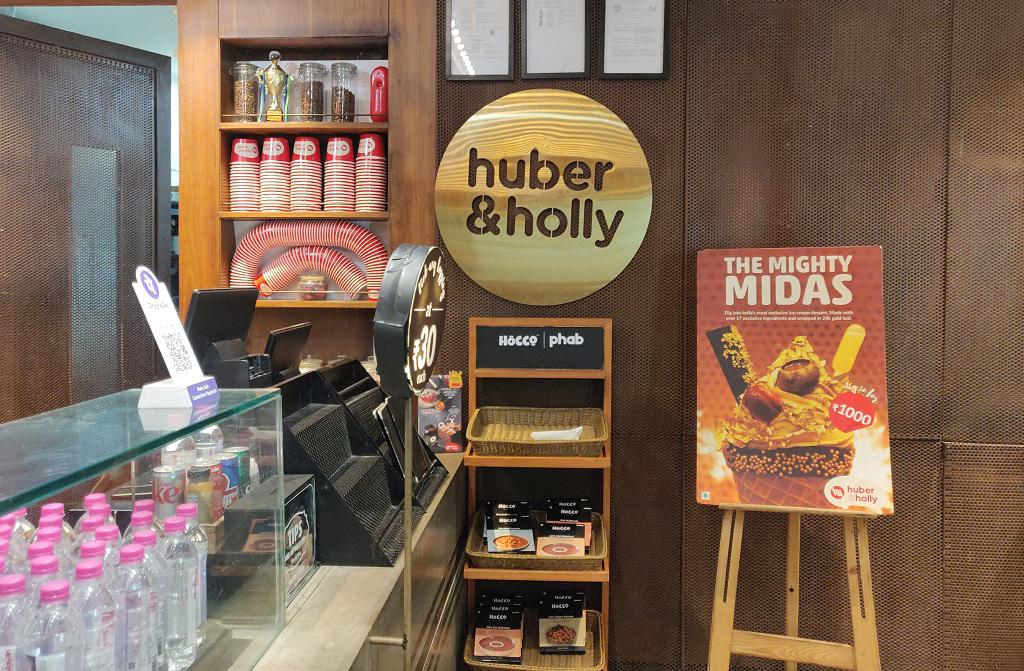 Huber & Holly - The Fantastic Ice Cream Shop
