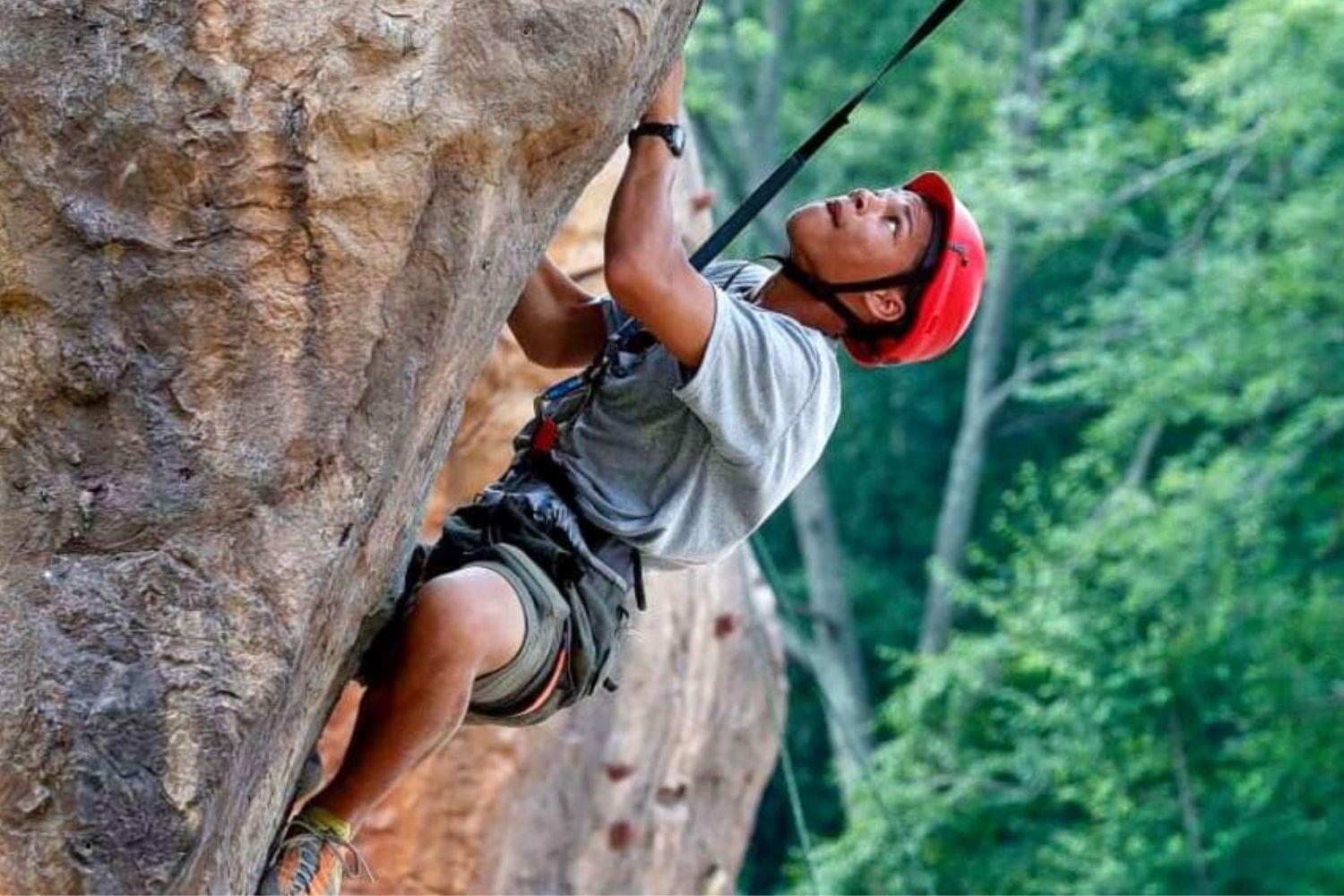 Rock Climbing in kullu manali 