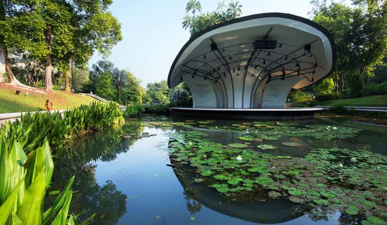 Botanic Gardens- Must Visit Attraction in singapore 