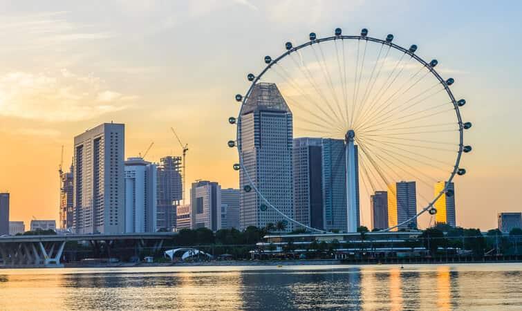 Singapore Flyer- Must Visit Attraction in singapore 