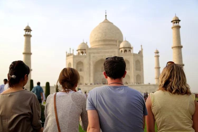  Easy Ways to Save Money on Your India Trip
